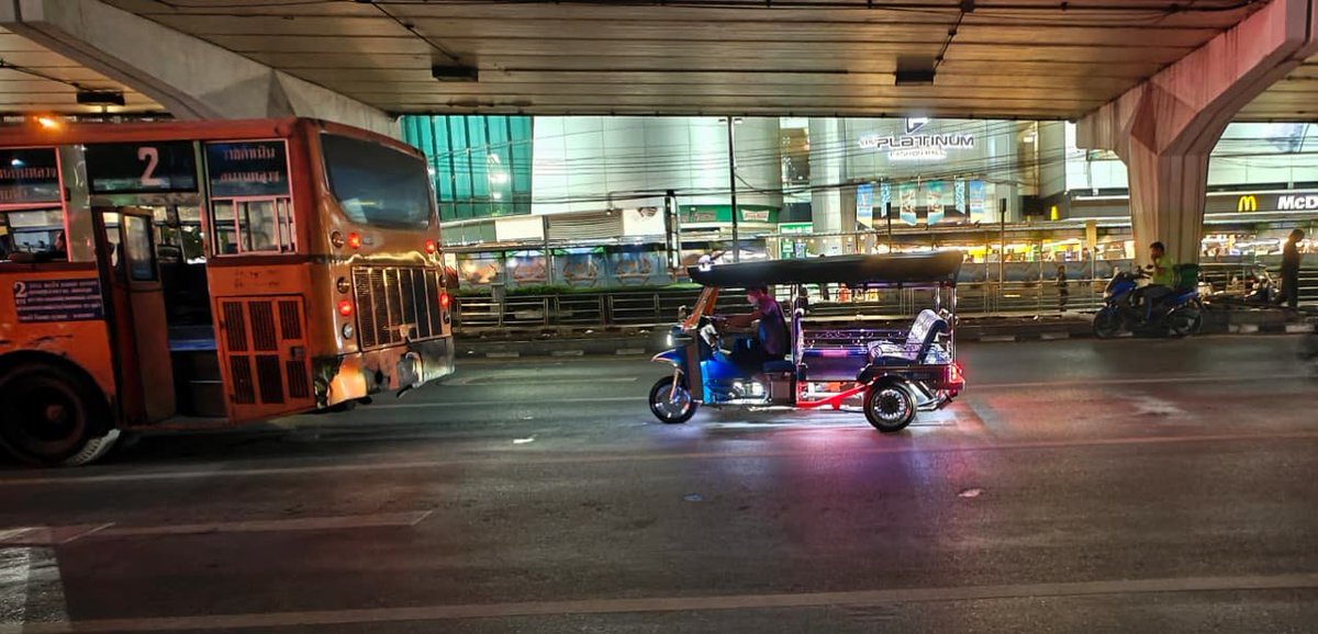 Bangkok street scene from Daku’s public X travel post