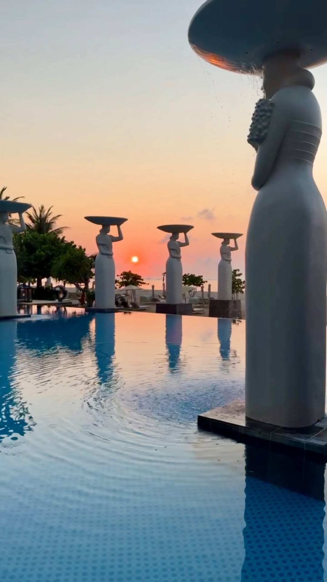 Public Instagram story by Luxury Travel Expert