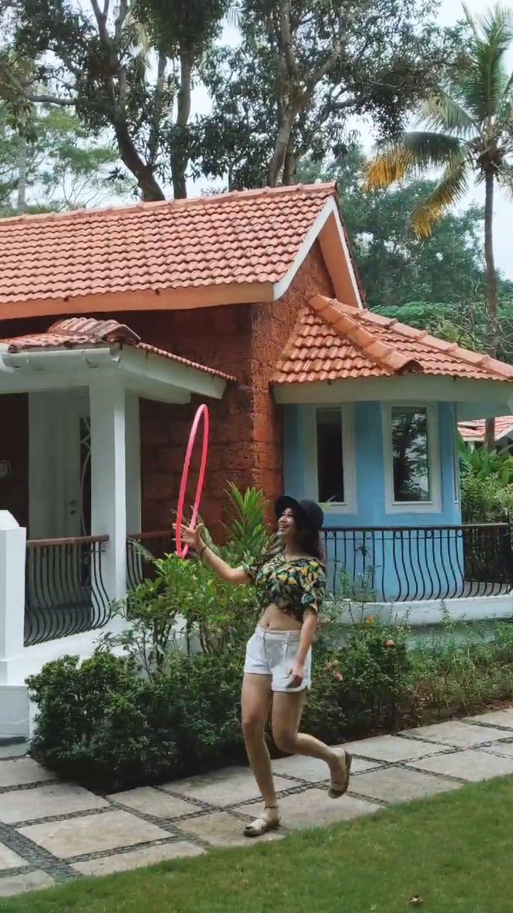Public Instagram post by Shramona Poddar