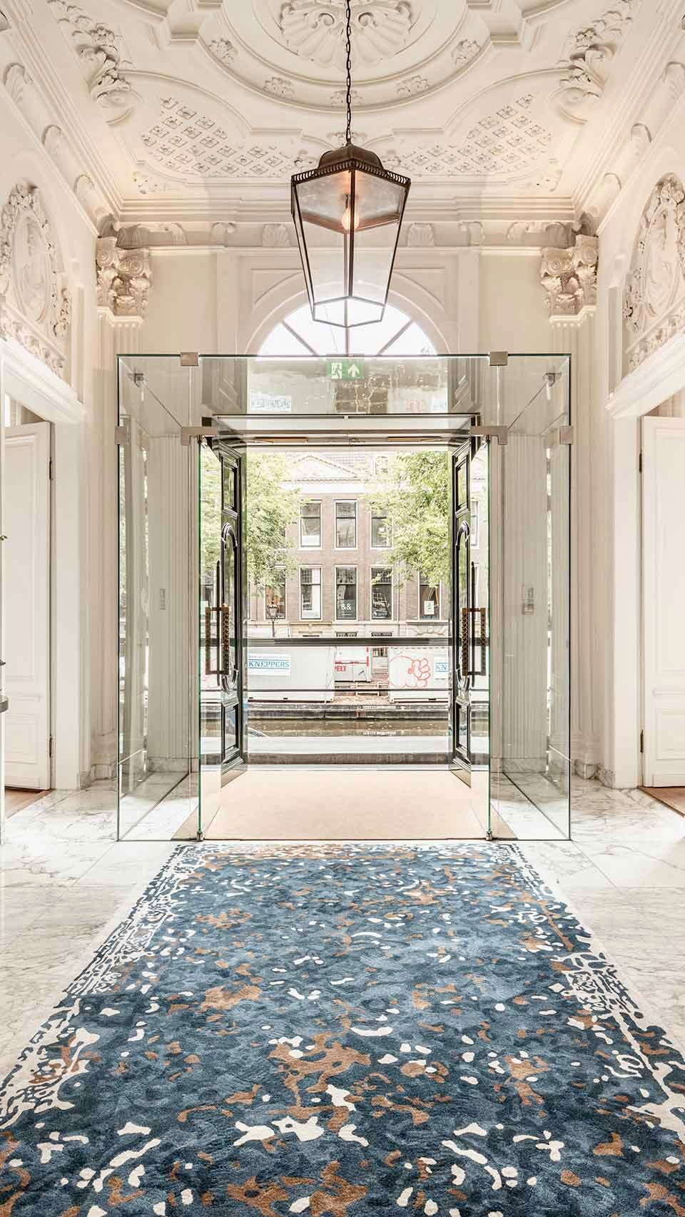 Public Instagram story by Luxury Travel Expert